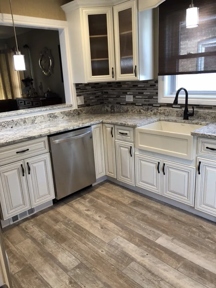 Slide of Resil Home Improvement