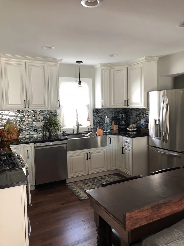 Slide of Resil Home Improvement