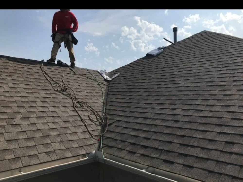 Local residential roofing service experts serving Dallas/Ft Worth, TX - RestoreTime