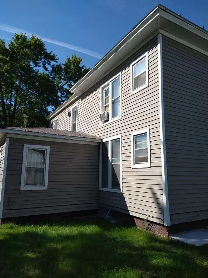 Slide of Rey Roofing & Seamless Gutters