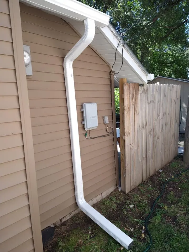 Slide of Rey Roofing & Seamless Gutters