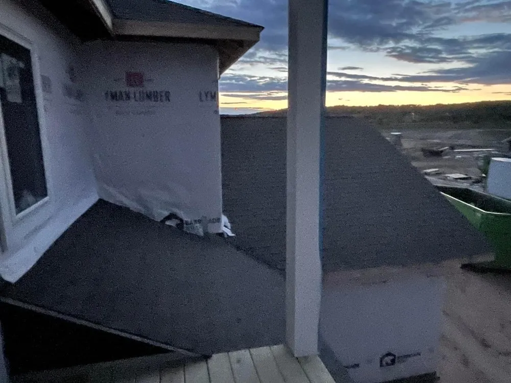 Slide of Reyes & Alvarado Roofing