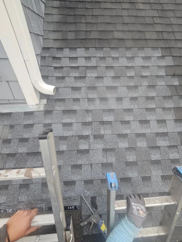 Slide of Reyes Construction