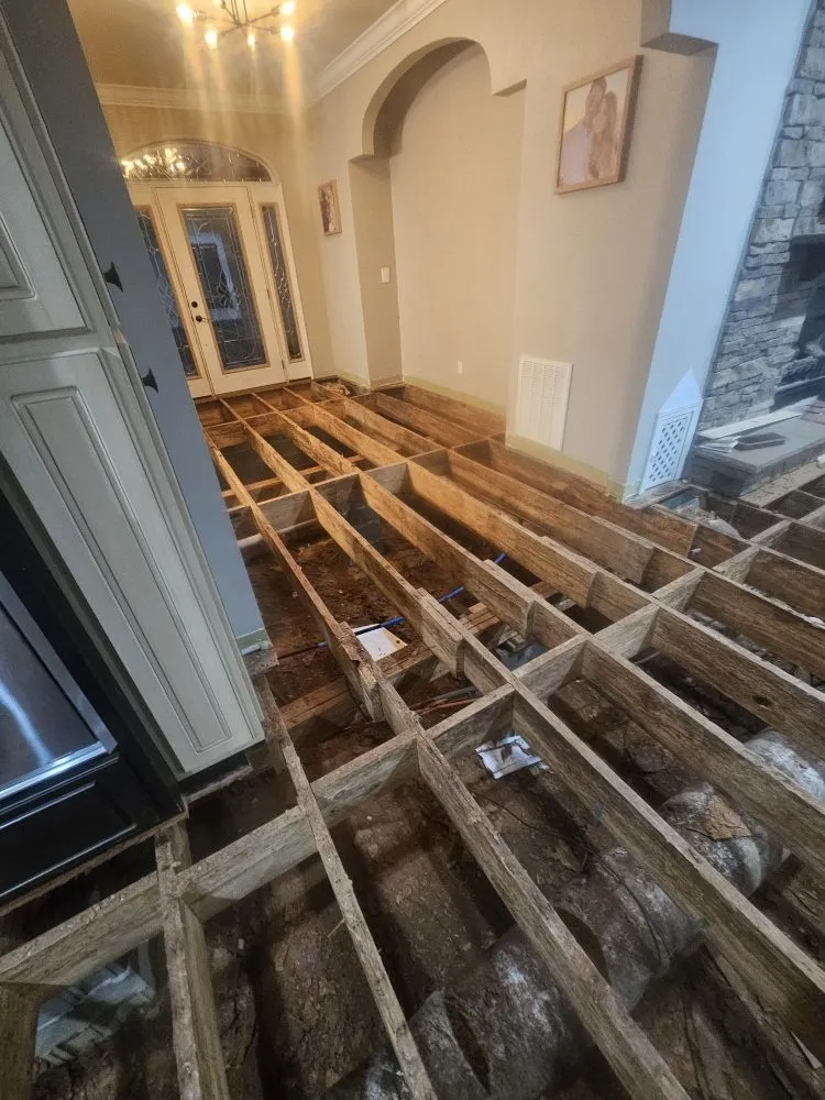 Slide of Reyes Construction