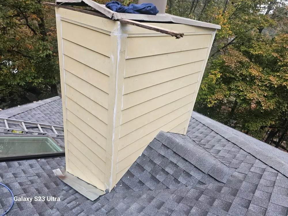 Slide of Reyes Construction