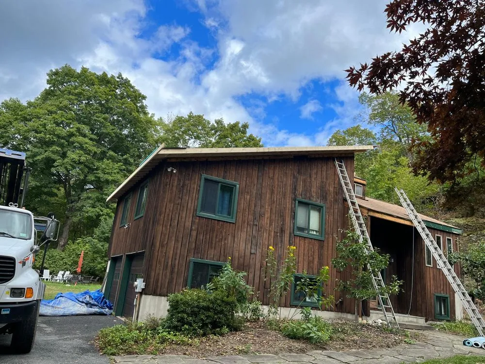 Slide of Reyes Custon Builder