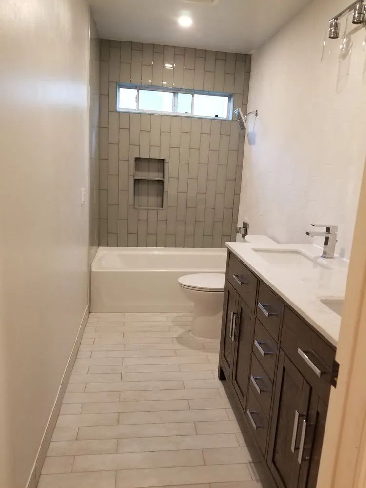 Slide of Reyes Handyman & General Construction