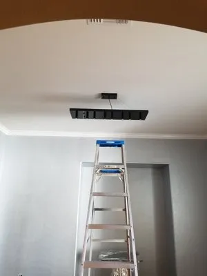 Reyes Handyman & General Construction Logo