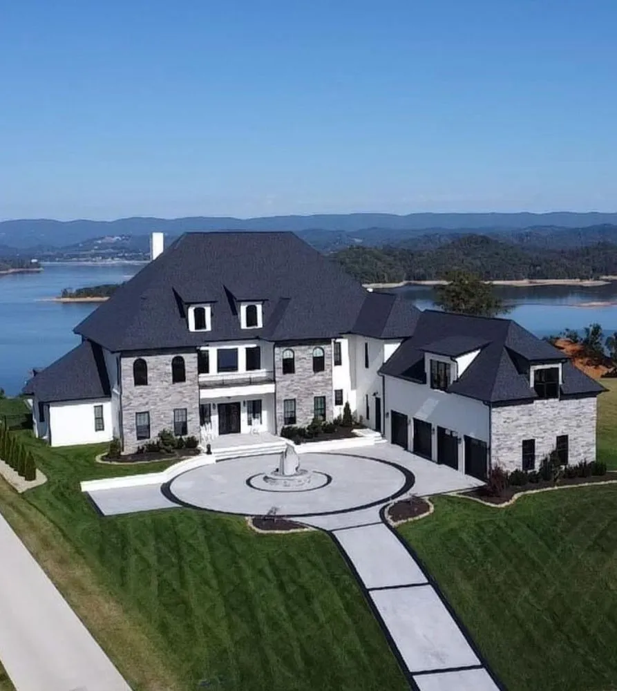 Slide of Reyes Remodeling