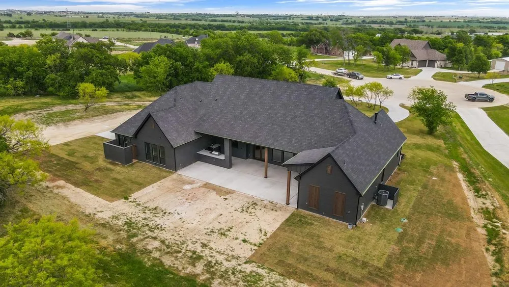 Slide of Reyes Roofing