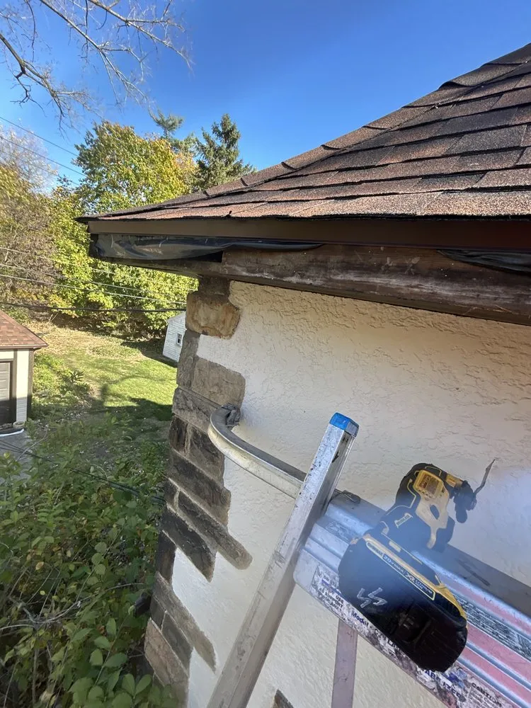 Slide of Reyna’s Renovation & Restoration