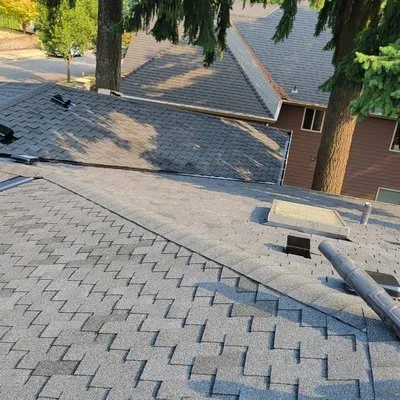 Reynolds Roofing and Construction Logo