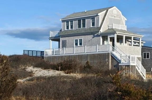 Slide of Reynolds Roofing