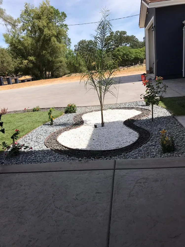 Slide of Reynoso Roofing and Fencing 