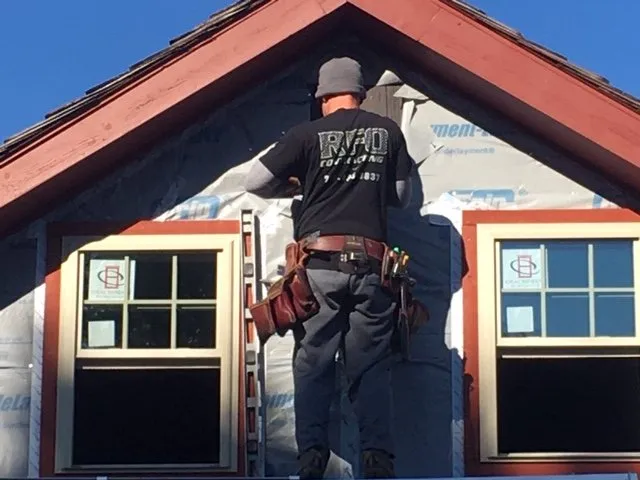 Licensed shingle roofing service experts serving Neffsville, PA - RFO Contracting