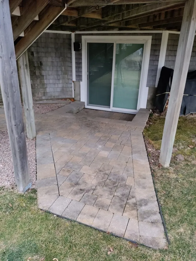 Slide of R.G. Construction