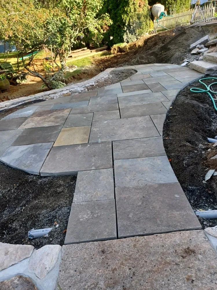 Slide of R.G. Construction