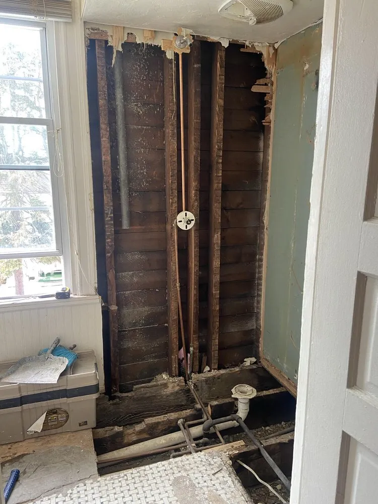 Slide of R&G Remodeling And Roofing