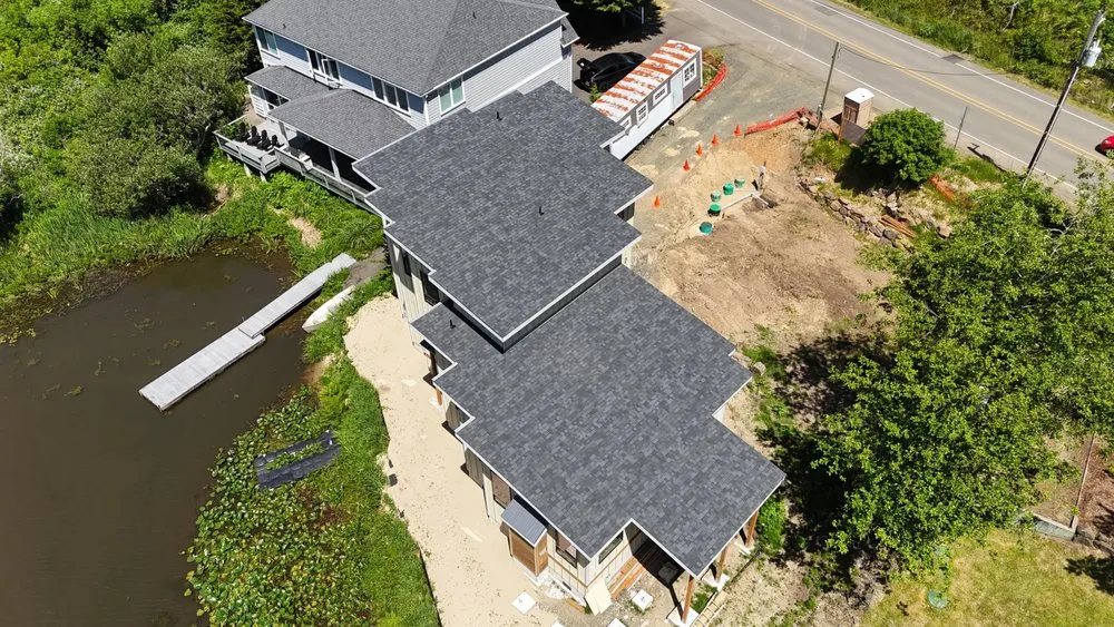 Slide of R&H Roofing & Siding