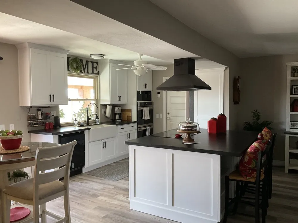 Slide of Rhino Construction & Remodeling