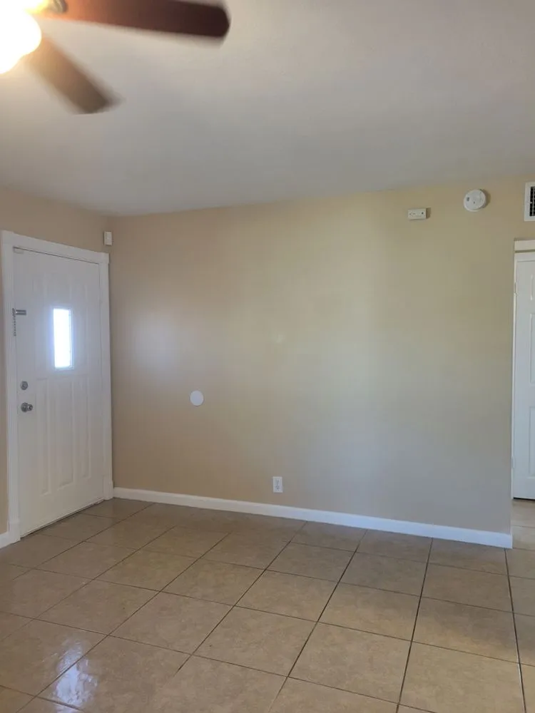 Slide of Rhino Construction & Remodeling