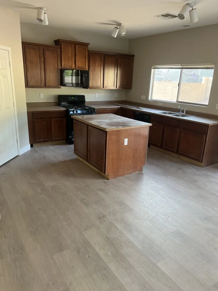 Slide of Rhino Construction & Remodeling