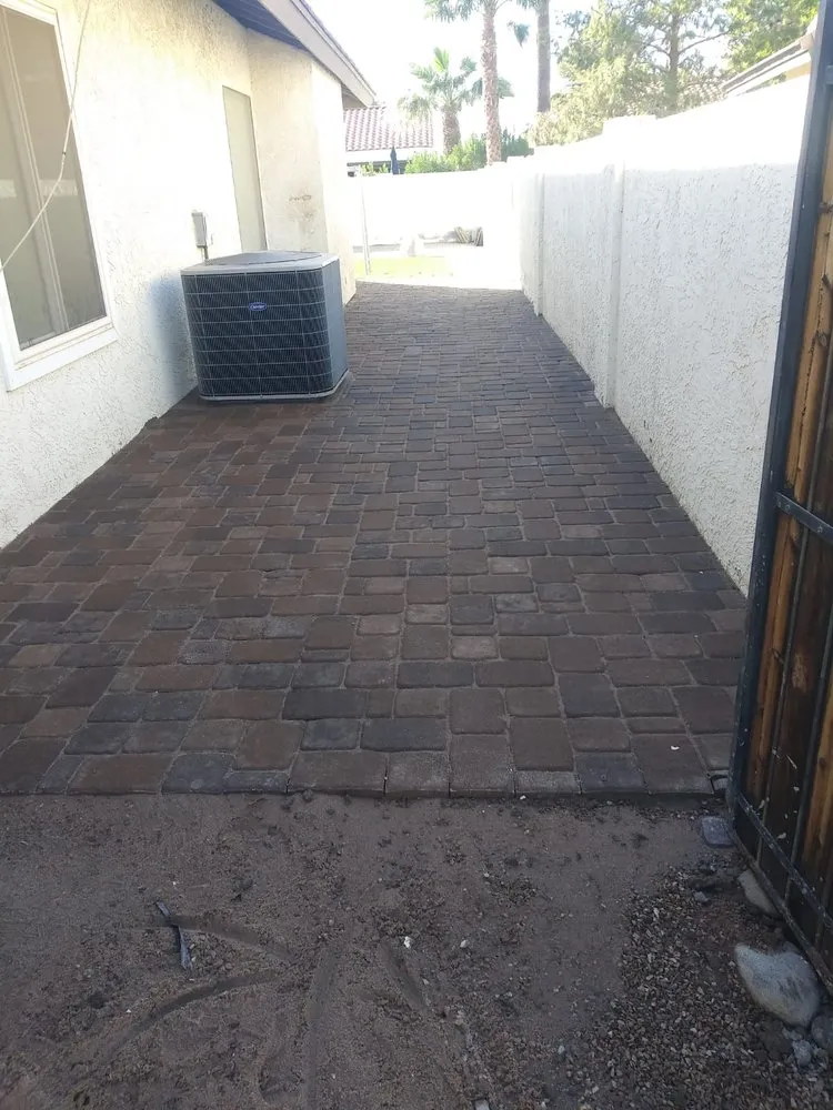 Slide of Rhino Construction & Remodeling