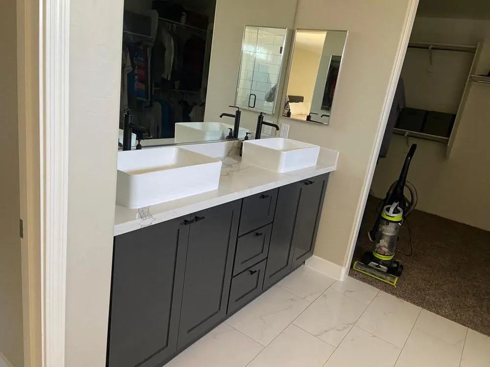 Slide of Rhino Construction & Remodeling