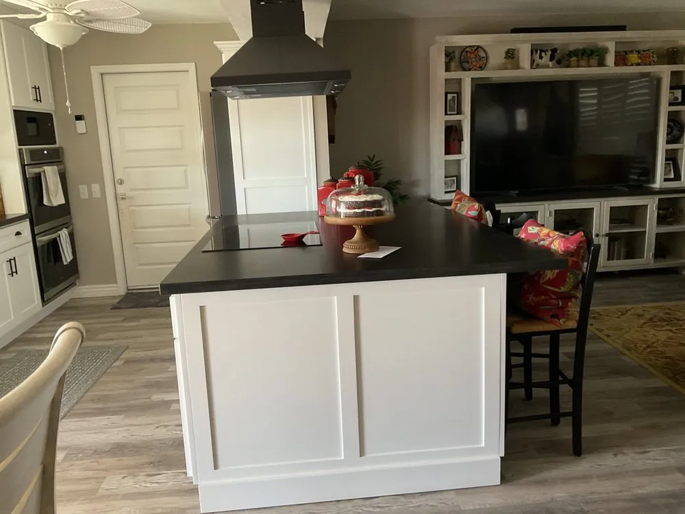 Slide of Rhino Construction & Remodeling