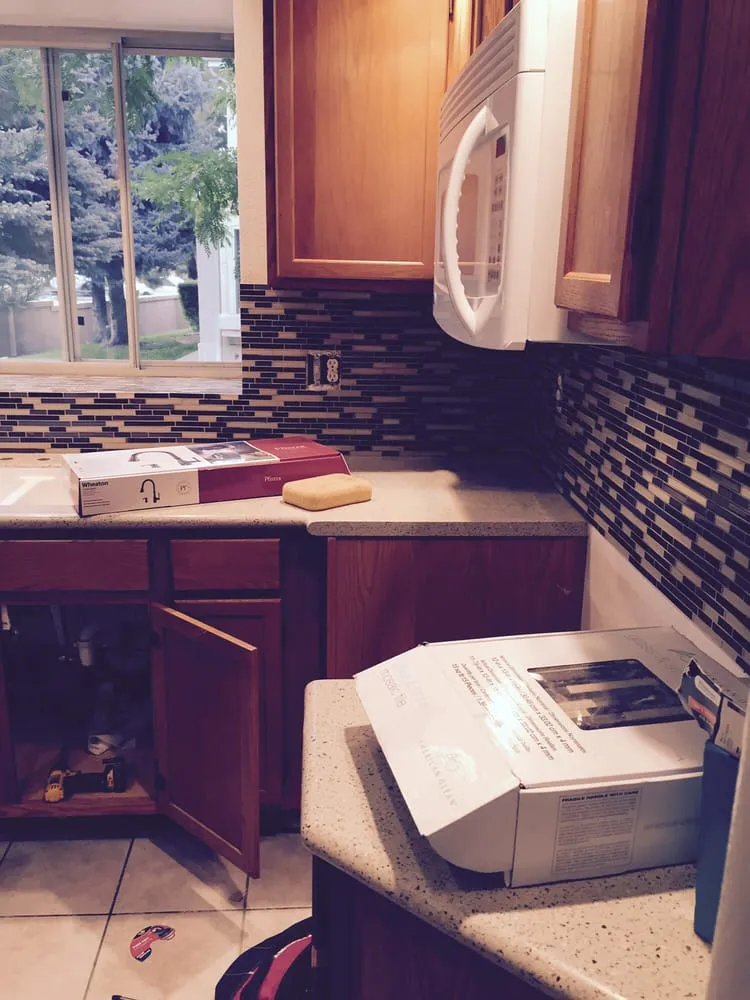 Slide of R&I Handyman Service