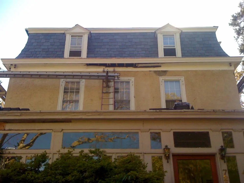 Expert roof leak repair experts serving Huntingdon Valley, PA - Rich Bennett Contracting