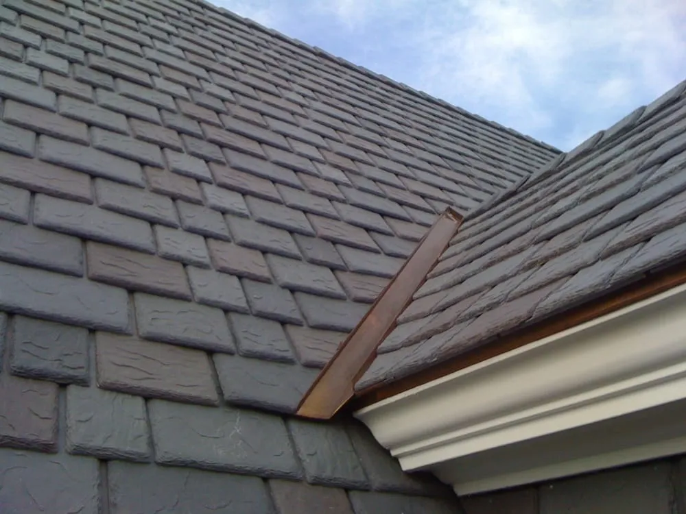 Professional flat roof repair same-day service in Huntingdon Valley, PA by Rich Bennett Contracting