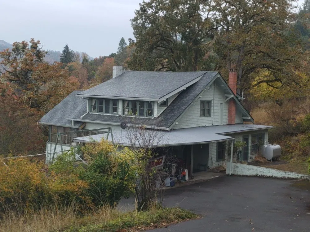 Slide of Rich Rayburn Roofing