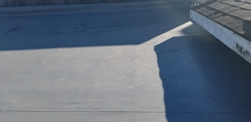 Slide of Rich Rayburn Roofing