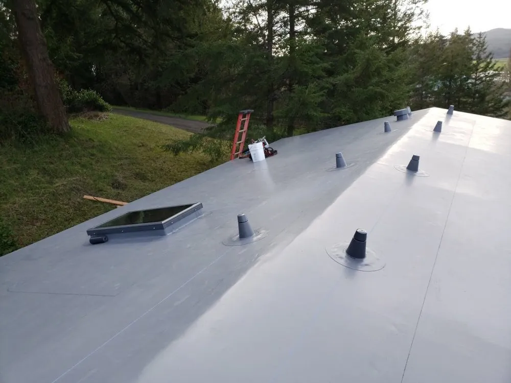 Slide of Rich Rayburn Roofing