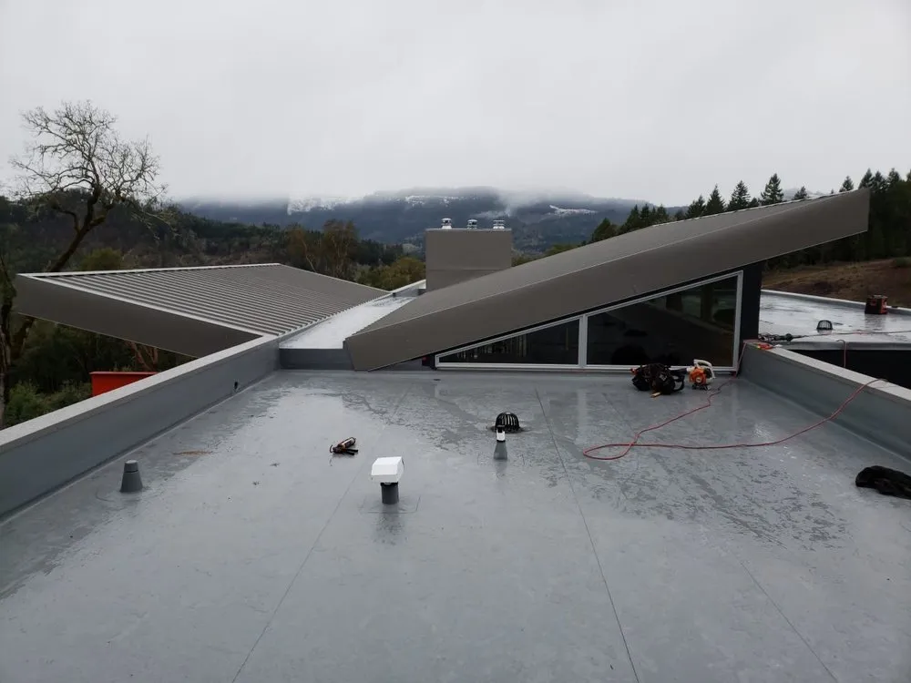 Slide of Rich Rayburn Roofing