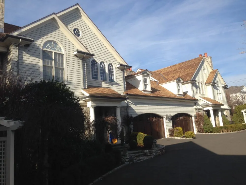 Slide of Richard Howe Custom Remodeling & Restoration