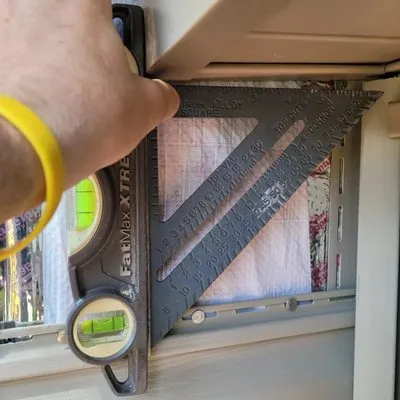 Richmond Exteriors Logo