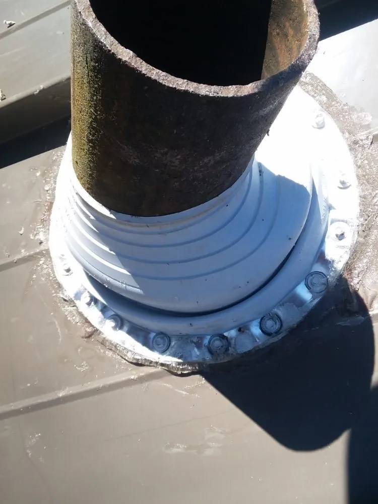 Slide of Ricketty roofing