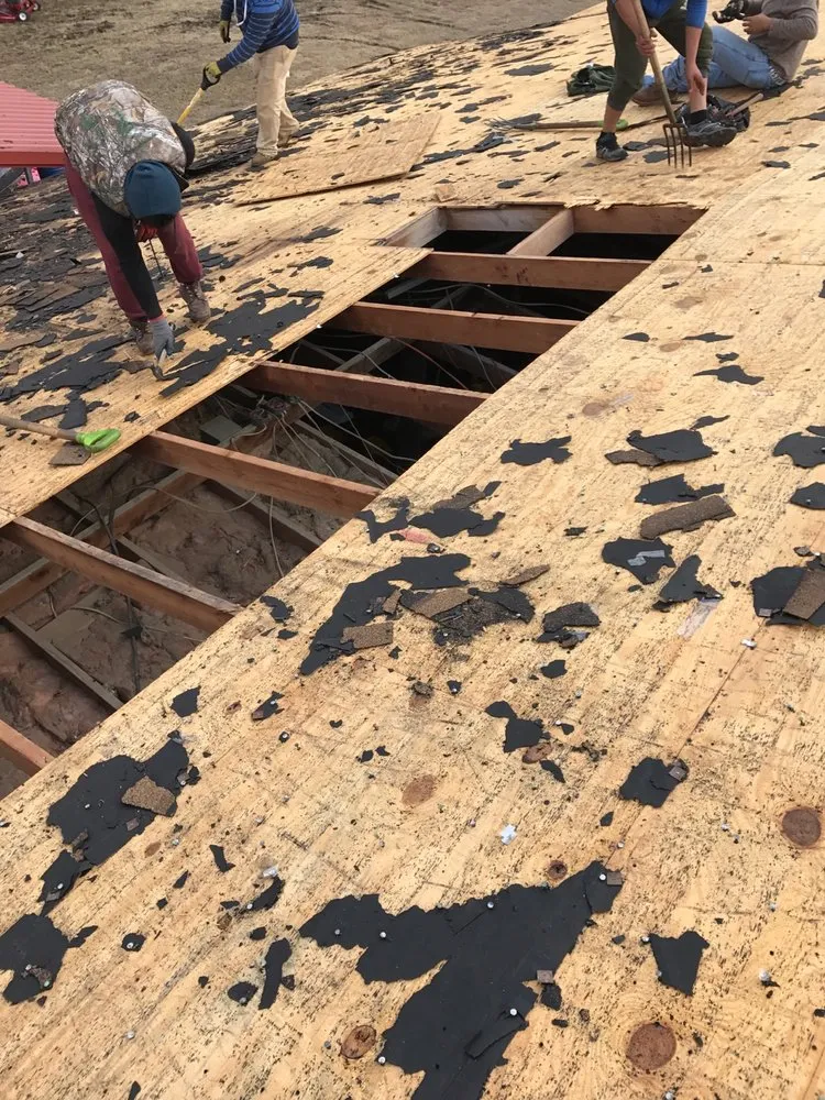 Slide of Rick's Roofing & Construction