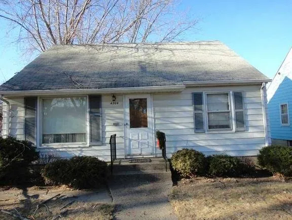 Slide of Rick's Roofing & Siding