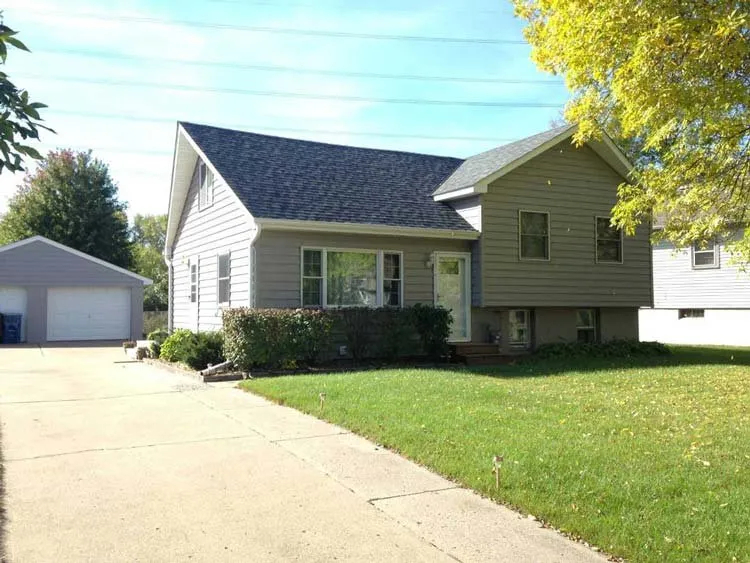 Slide of Rick's Roofing & Siding