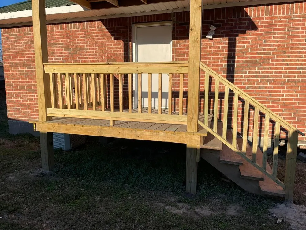 Licensed metal roofing installation experts serving Kelly, LA - Riders Construction