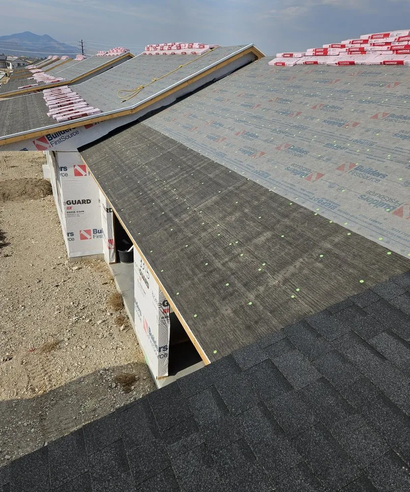 Slide of Ridge Runner Roofing & Construction