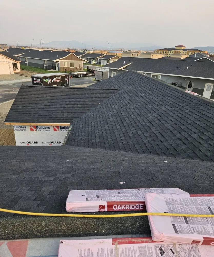 Slide of Ridge Runner Roofing & Construction