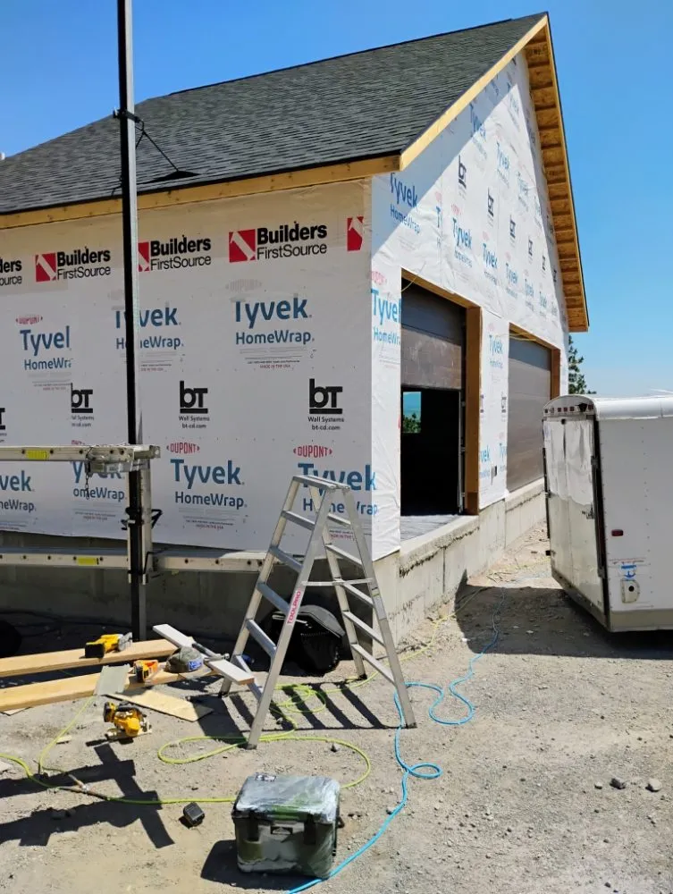 Slide of Ridge Runner Roofing & Construction