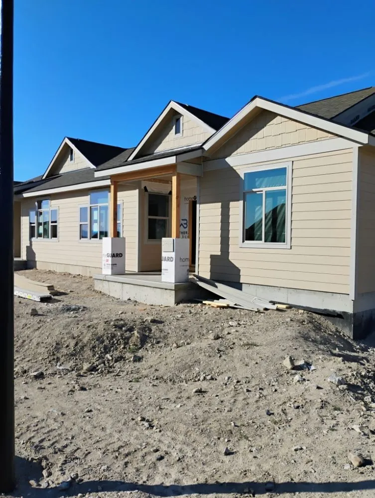 Slide of Ridge Runner Roofing & Construction