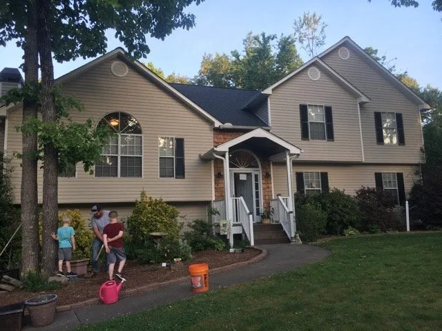 Slide of Ridgepoint Roofing