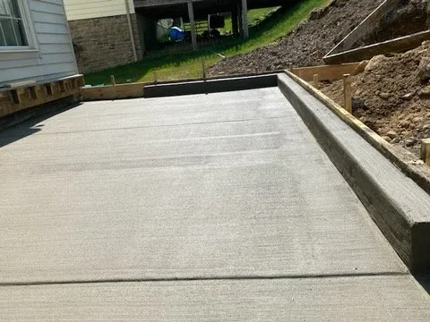 Top-rated shingle roofing service in Maidsville, WV - Riffle Contracting