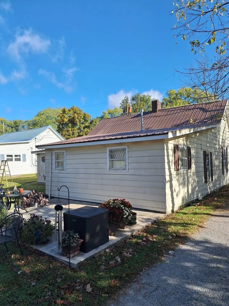 Slide of Riggs Home Improvement